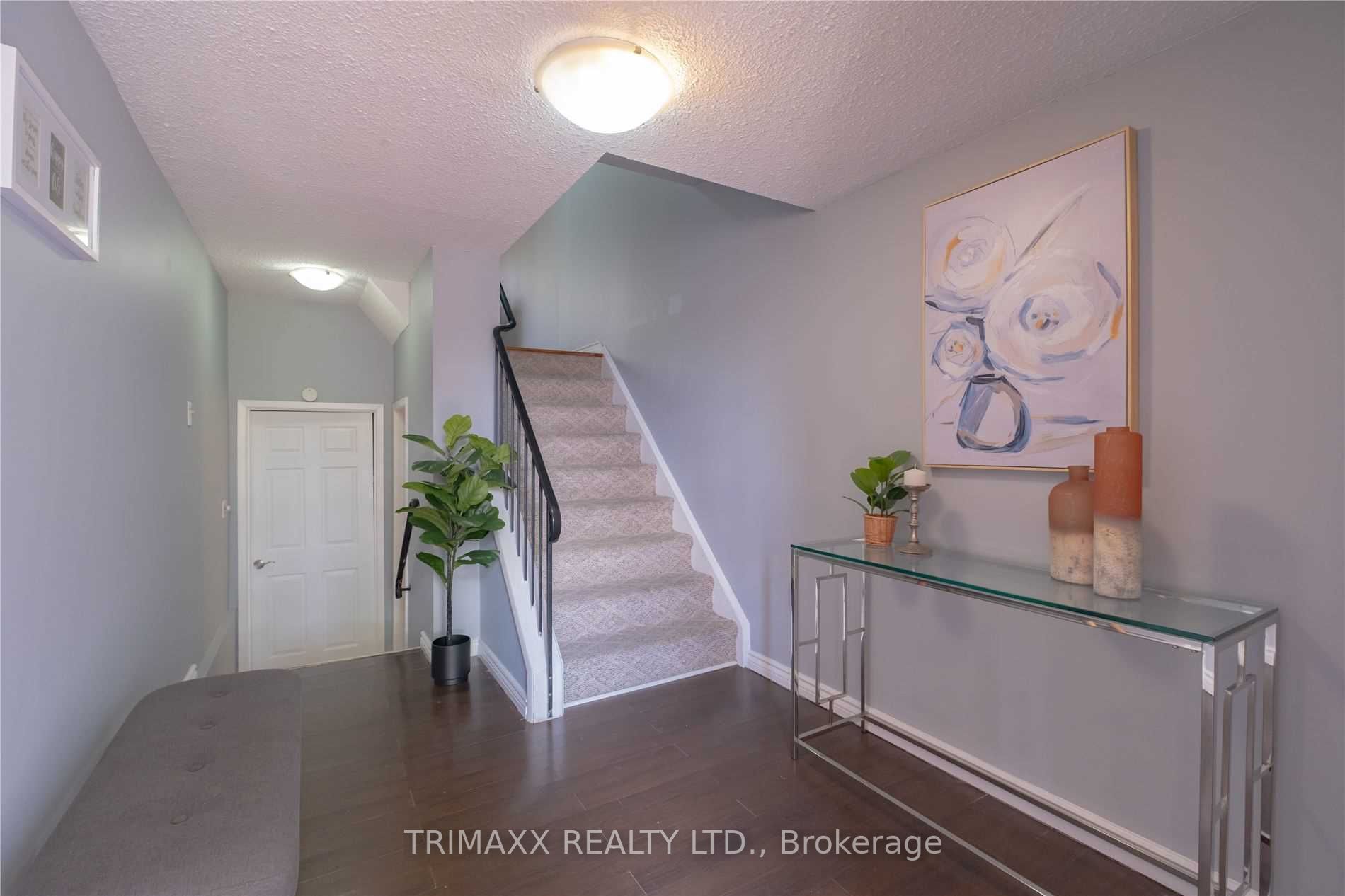 37 Violet Dr, #13