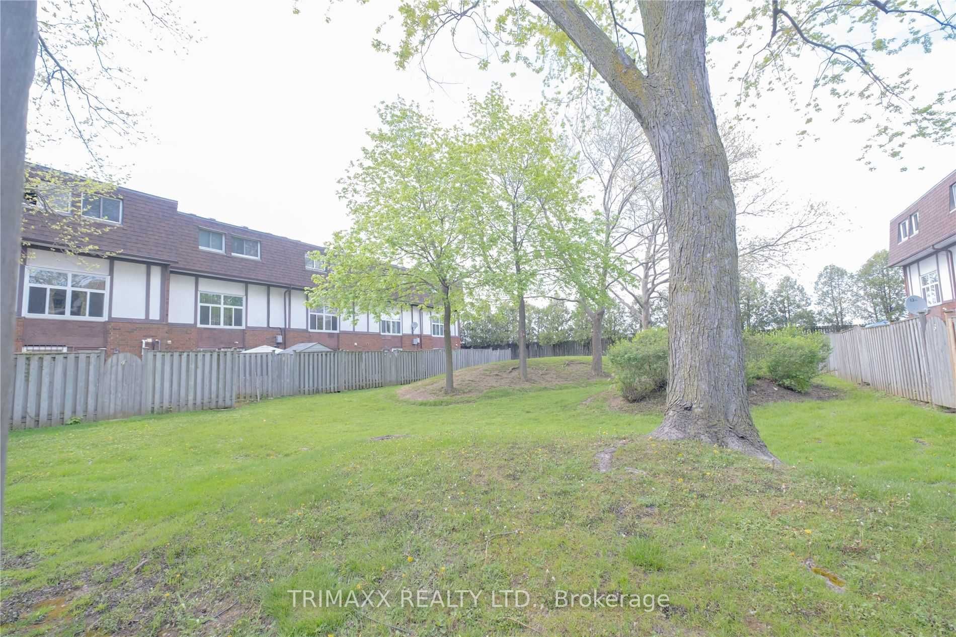 37 Violet Dr, #13