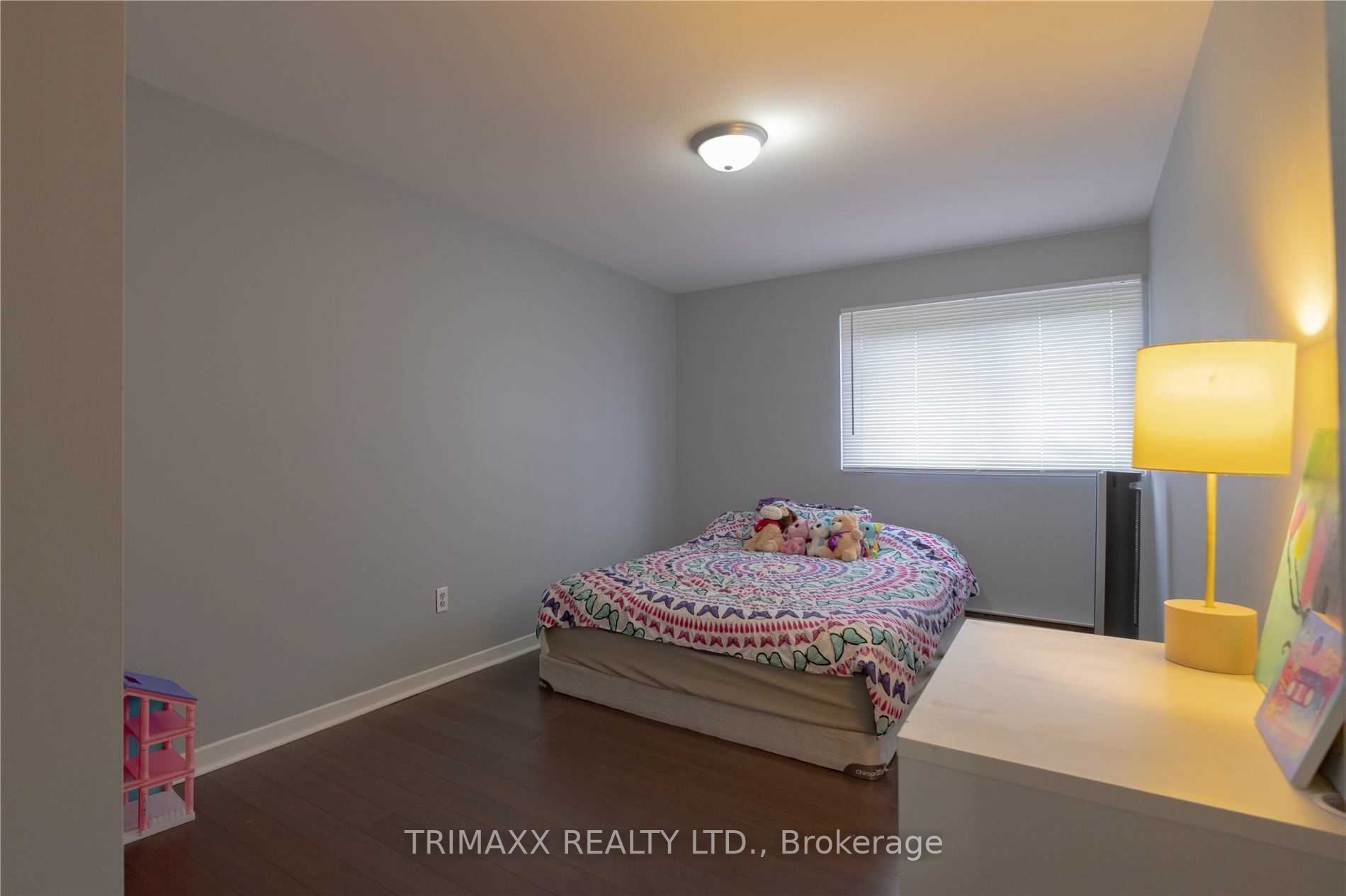 37 Violet Dr, #13