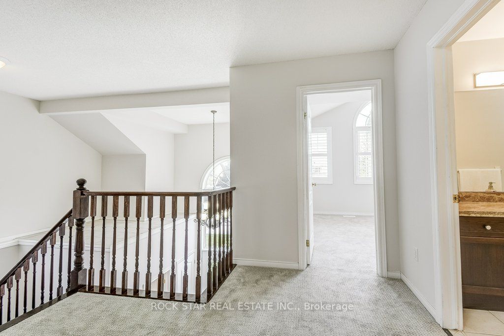 14 Pelham Dr