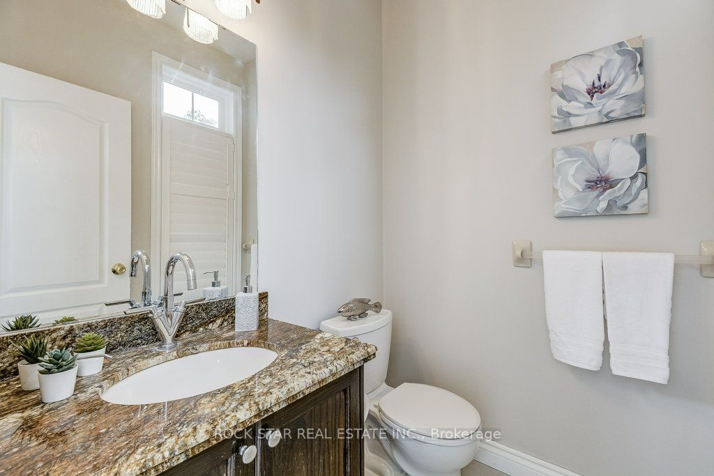 14 Pelham Dr