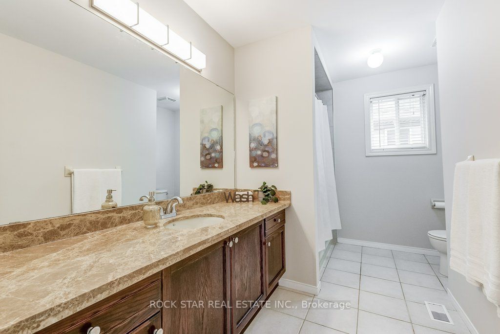 14 Pelham Dr