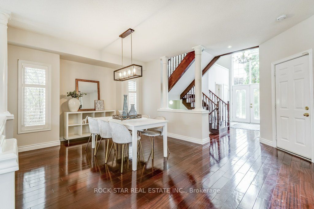 14 Pelham Dr