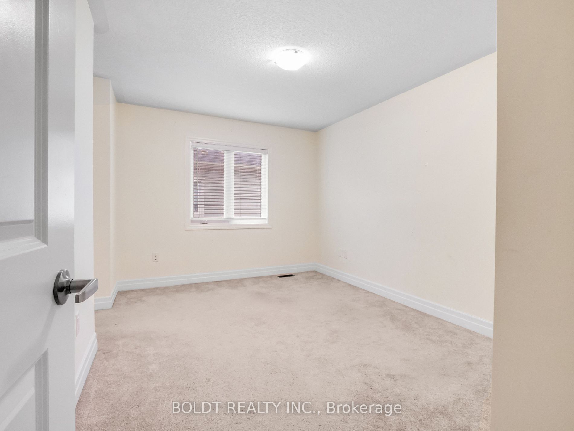 9486 Tallgrass Ave