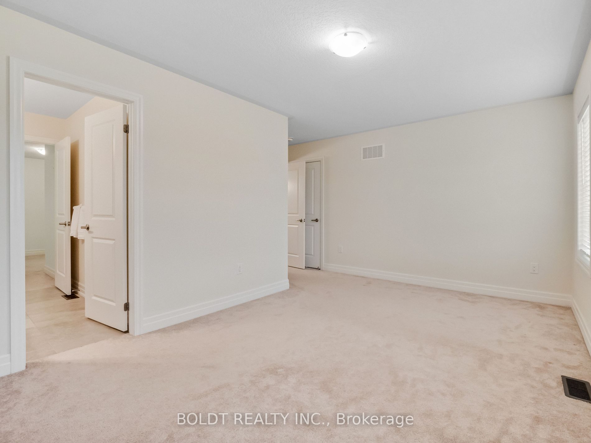 9486 Tallgrass Ave
