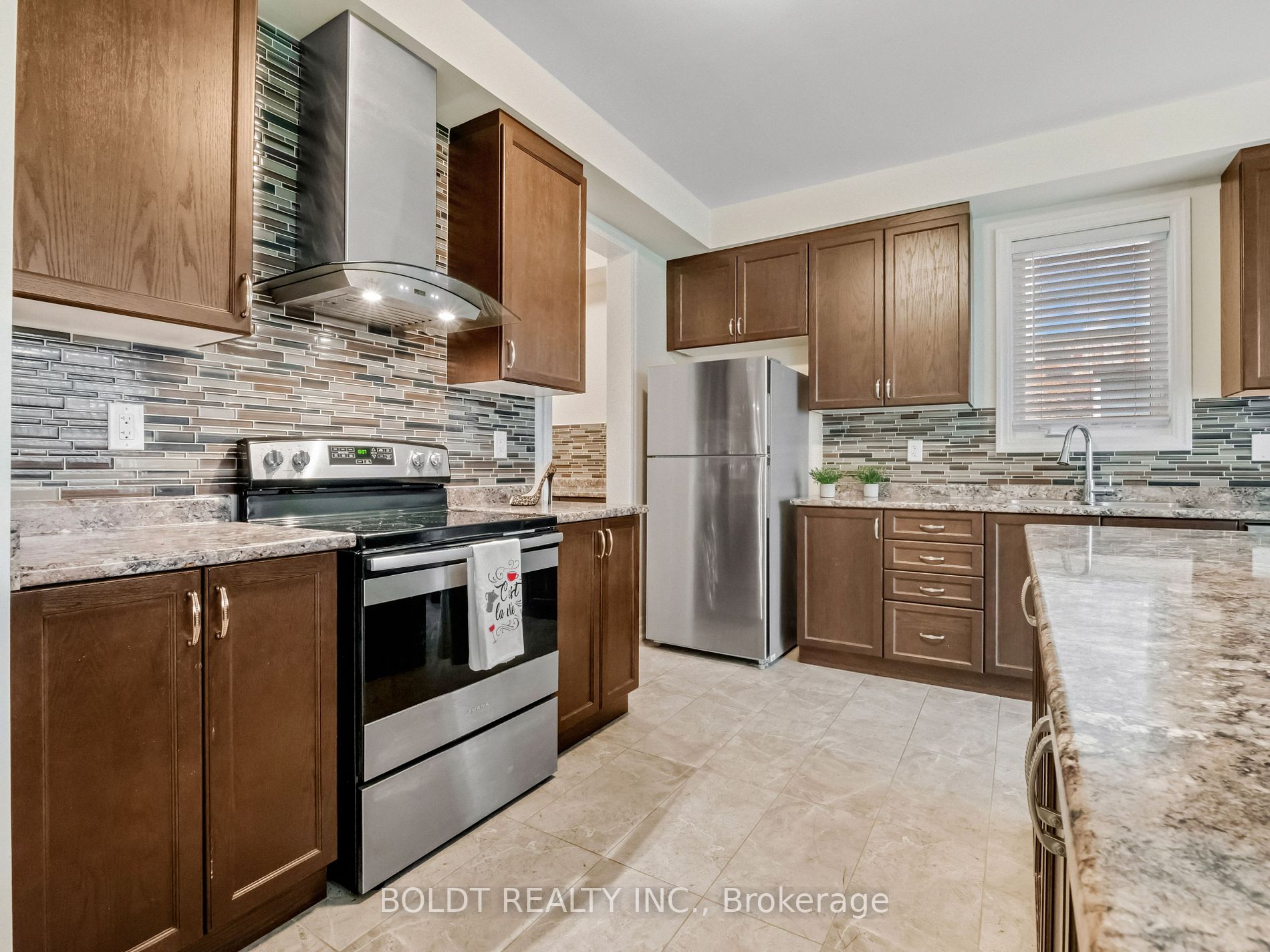9486 Tallgrass Ave