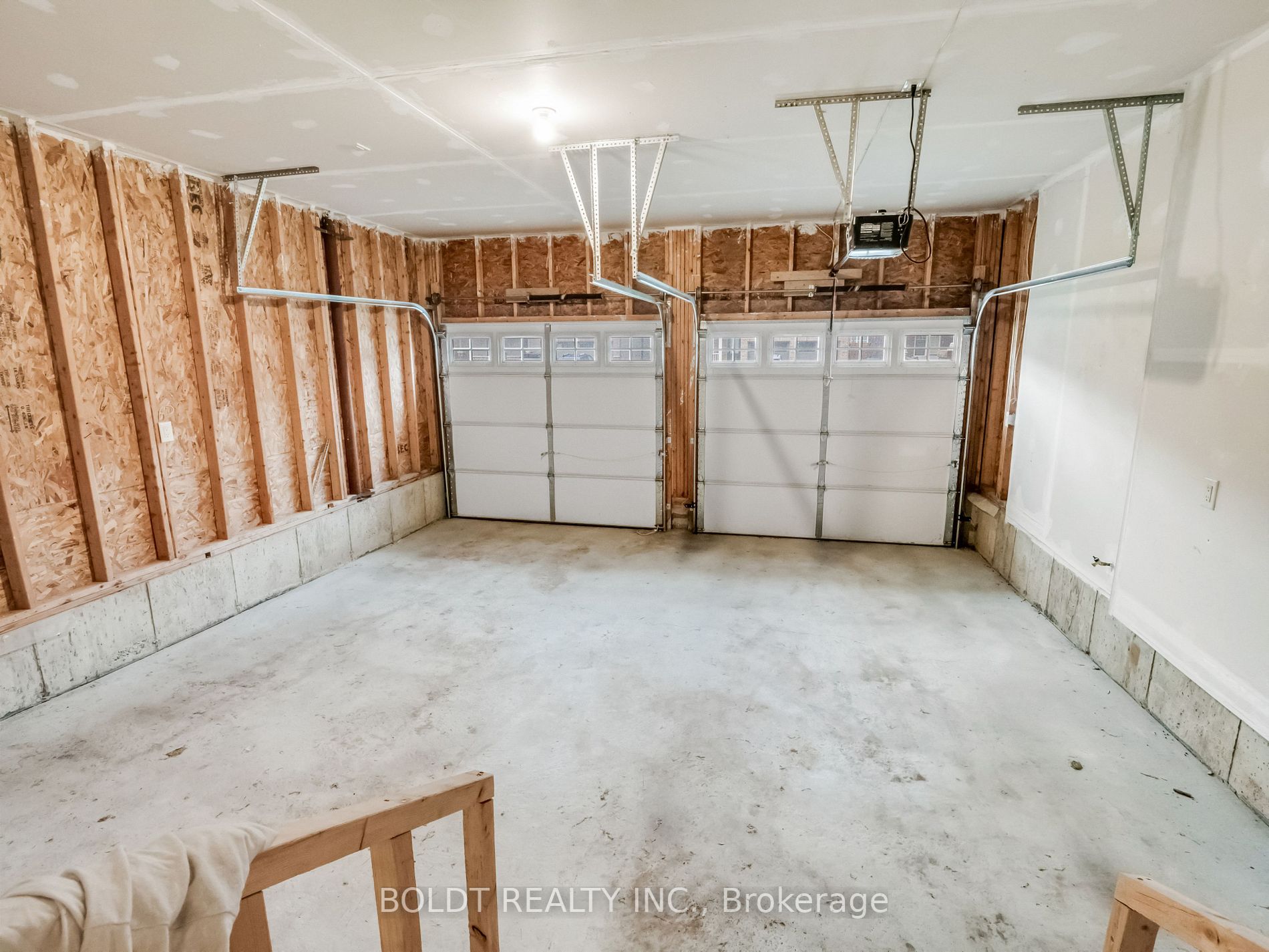 9486 Tallgrass Ave