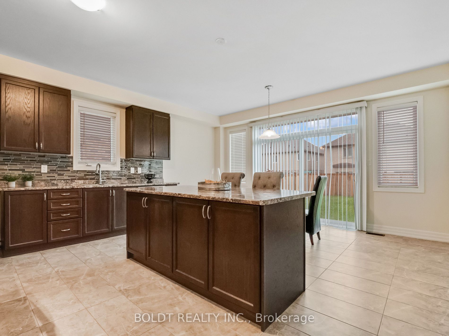 9486 Tallgrass Ave