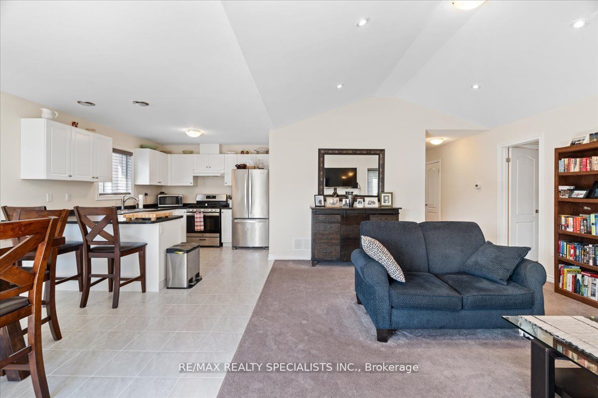 39 Lords Dr