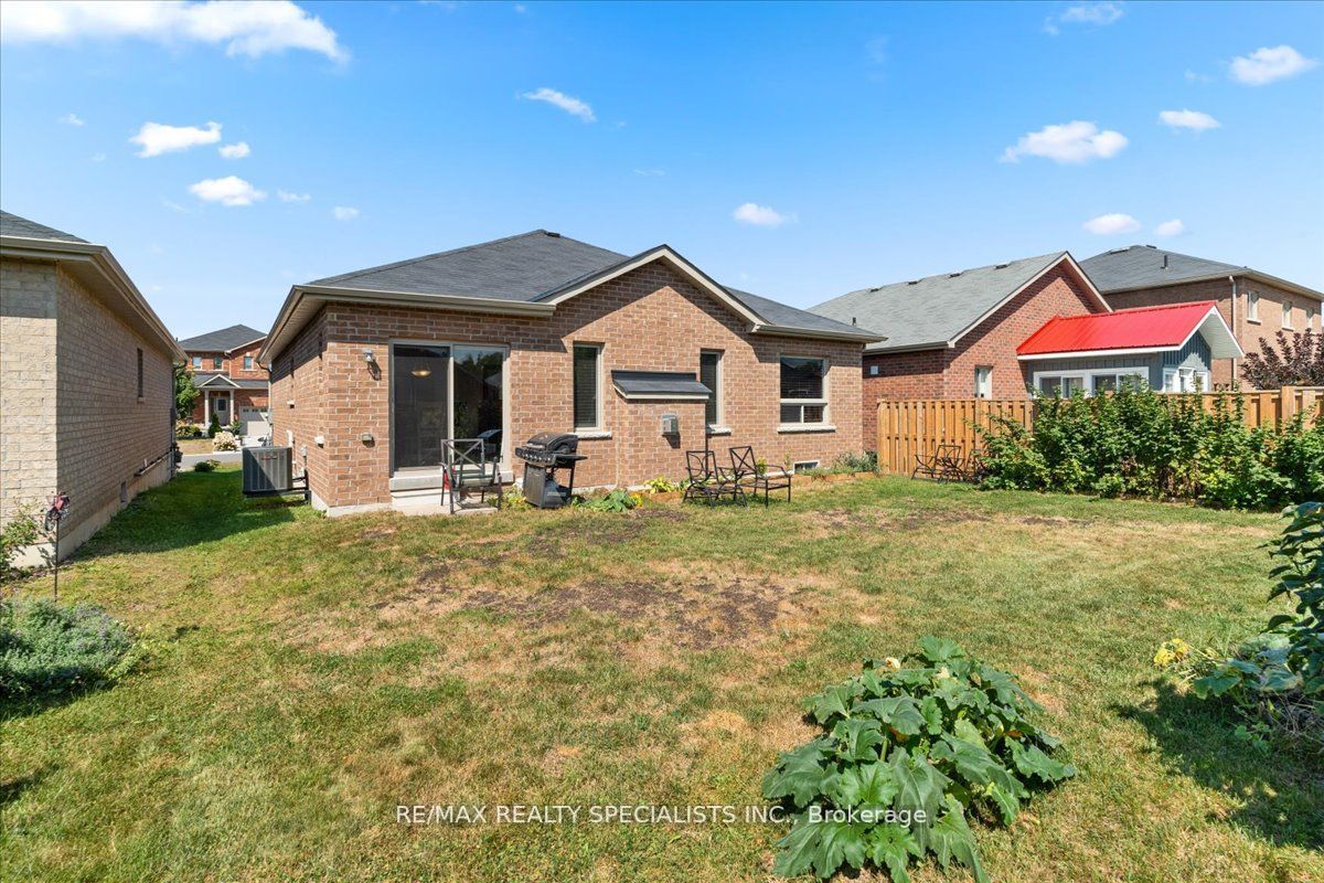 39 Lords Dr