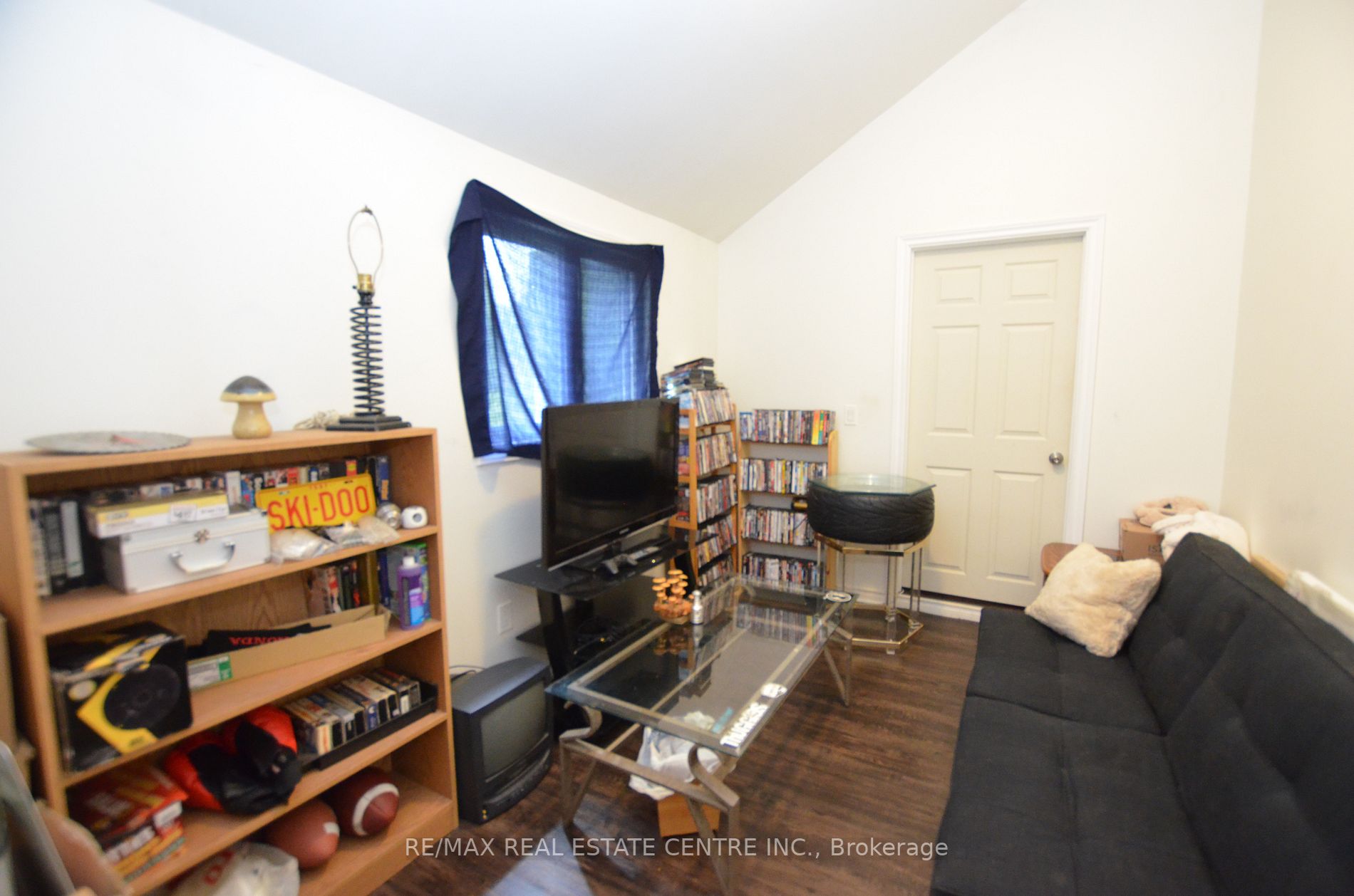 32 Orangeville St