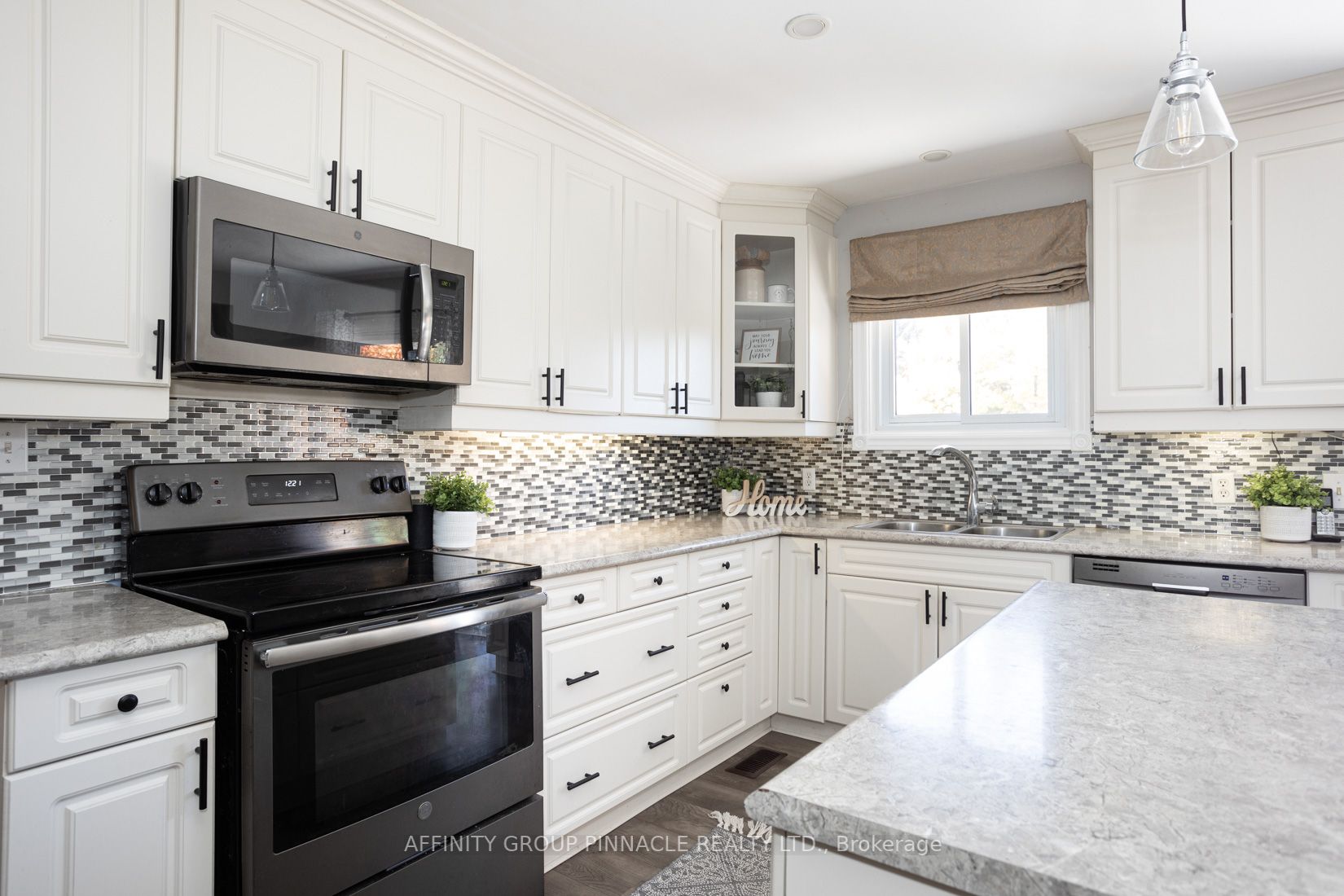 220 Hickory Beach Rd