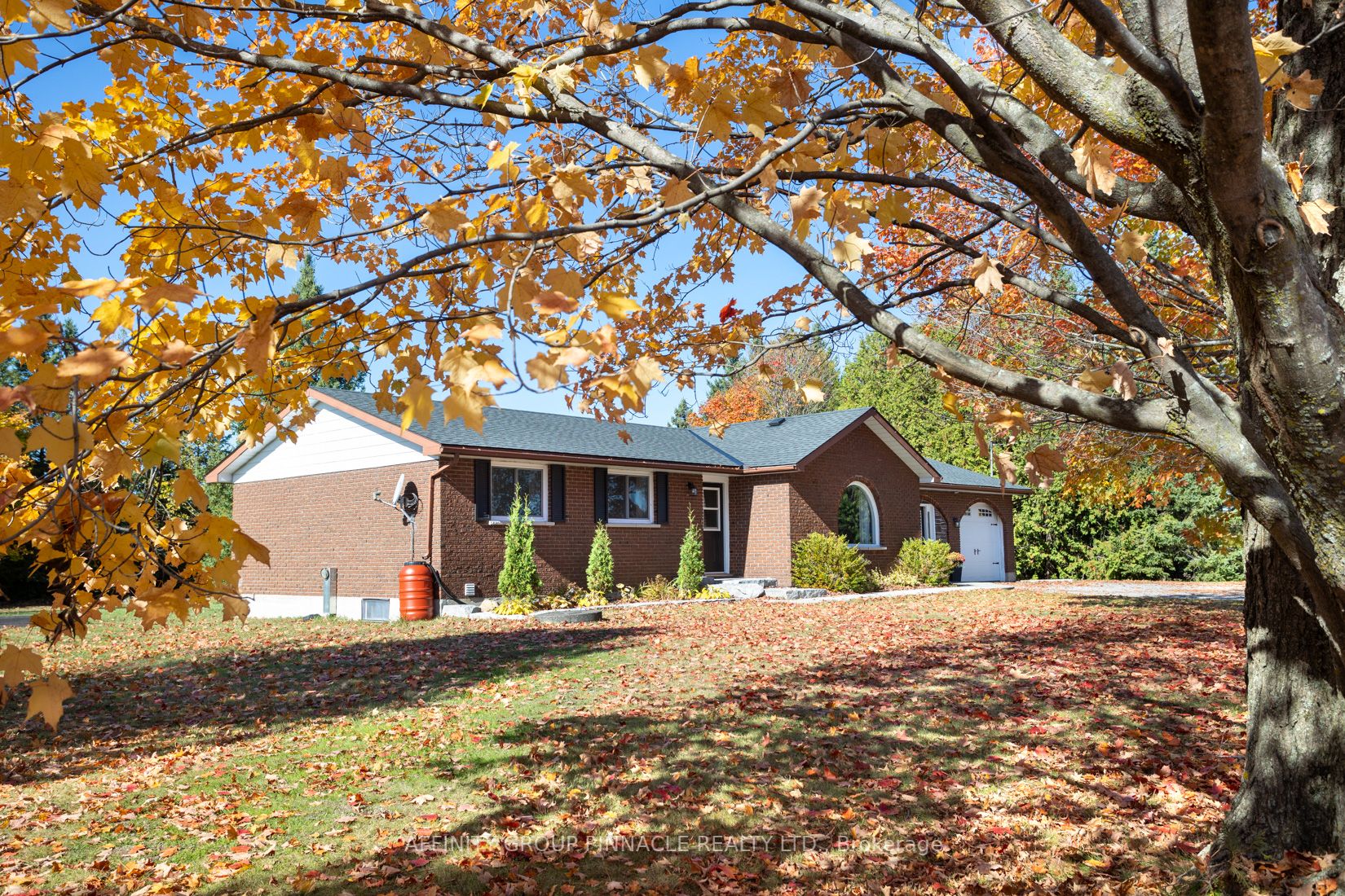 220 Hickory Beach Rd