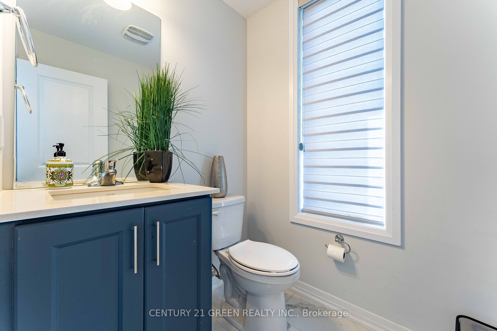 100 Silverwood Cres