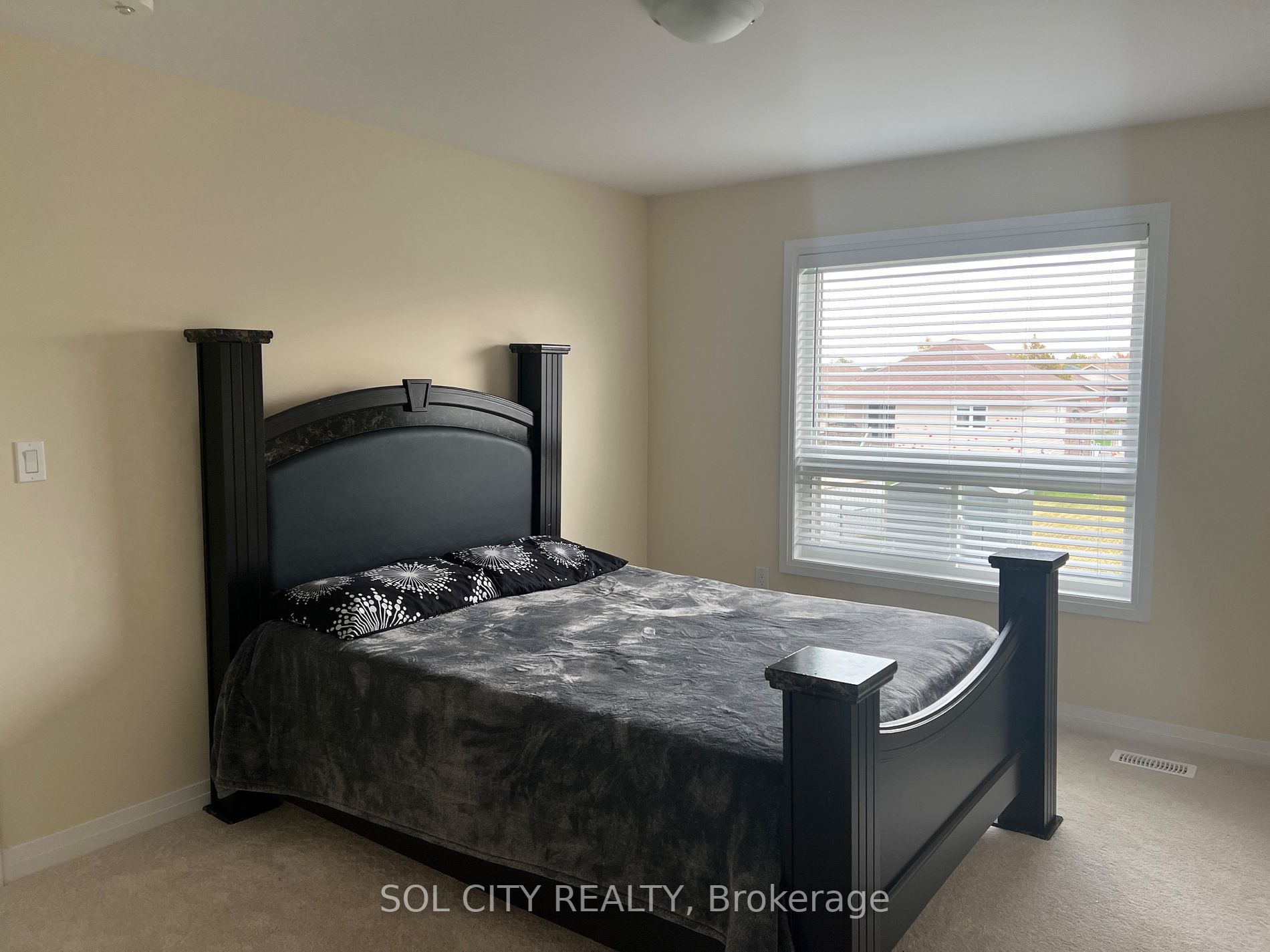 18 Carew Boulevard