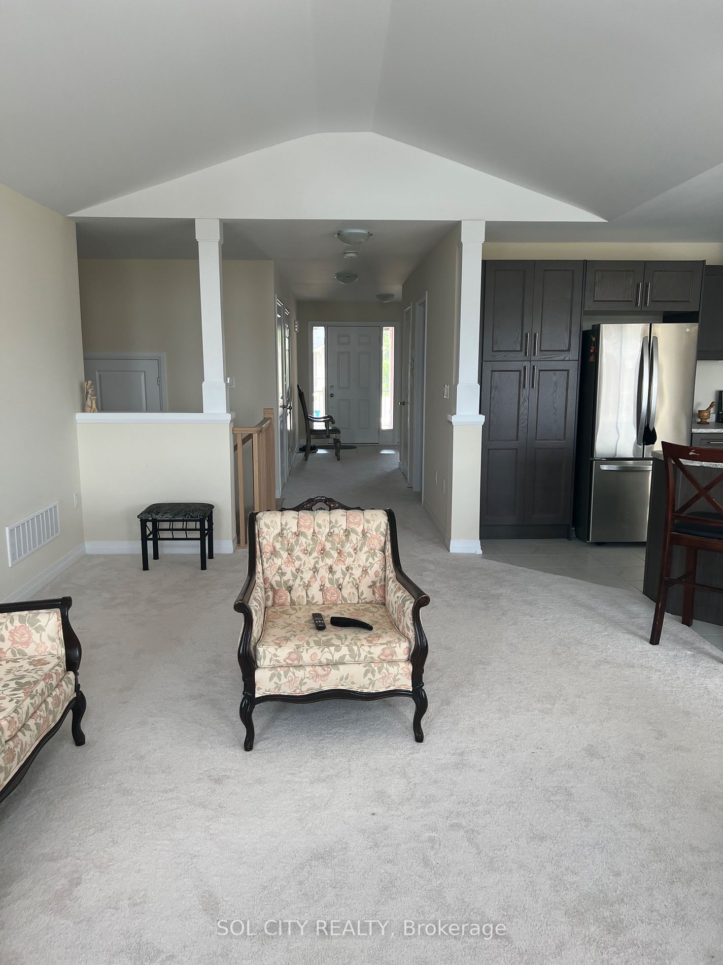 18 Carew Boulevard