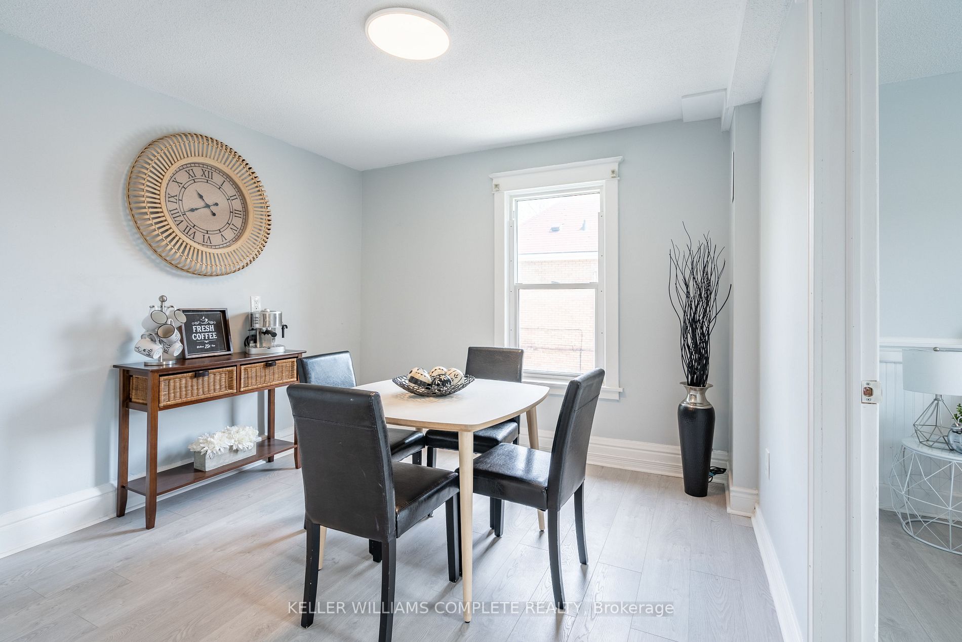 36 Barnesdale Ave N