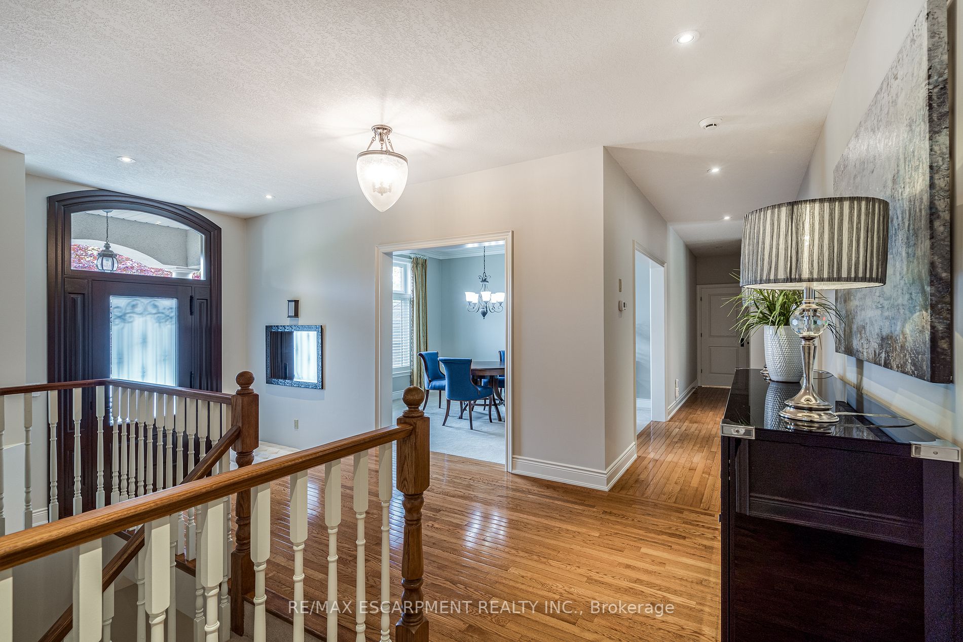 227 Foxridge Dr
