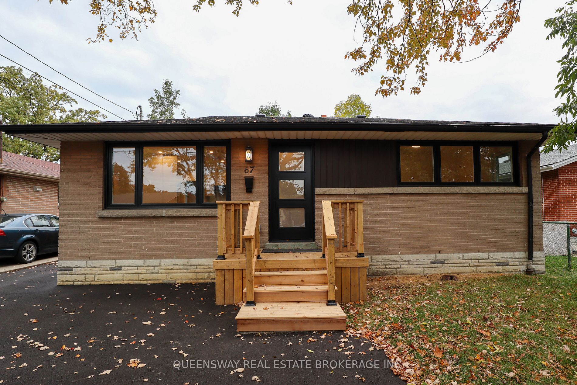67 Kingslea Drive, #Lower