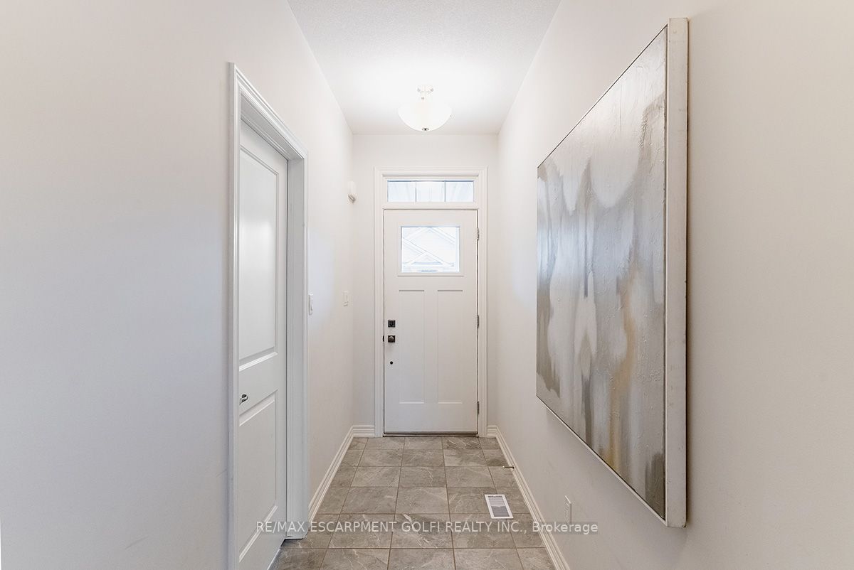 9 Macassa Crt