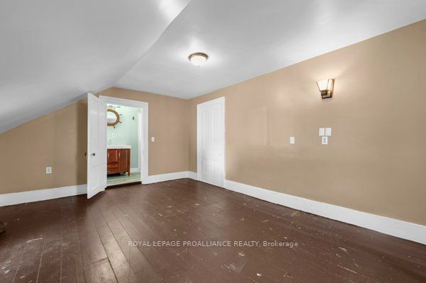 52 Sanford St