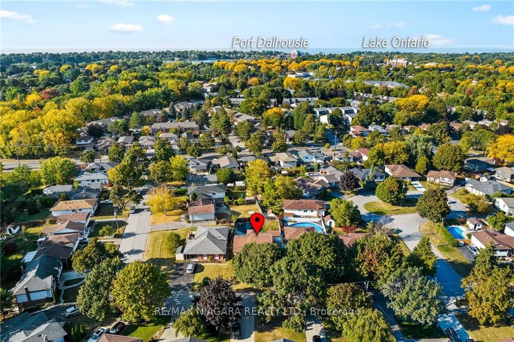 13 Centennial Dr