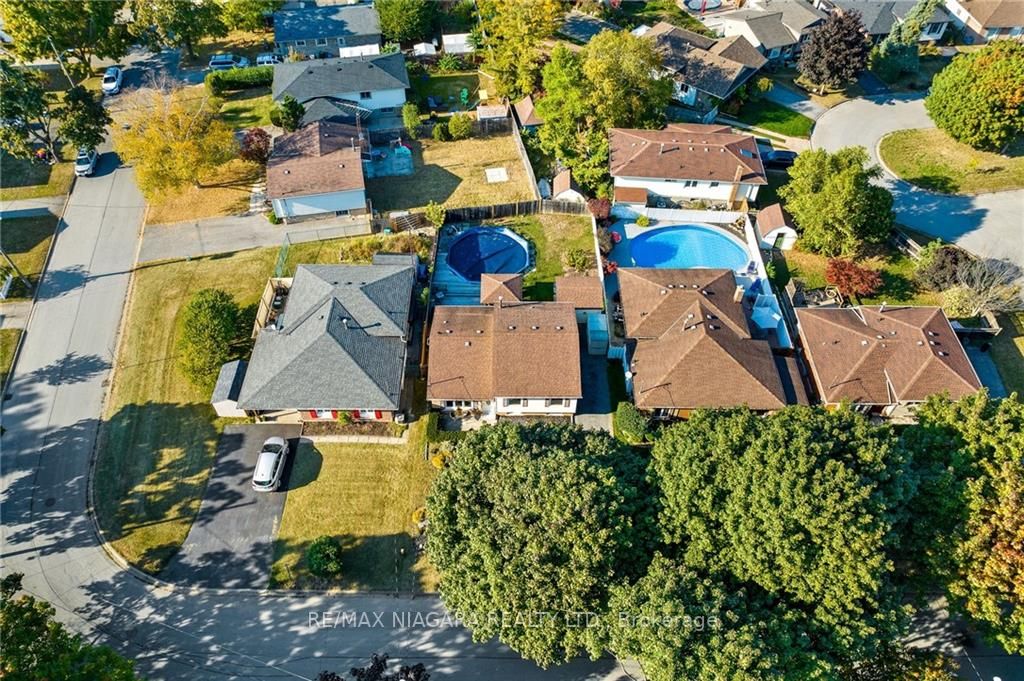 13 Centennial Dr