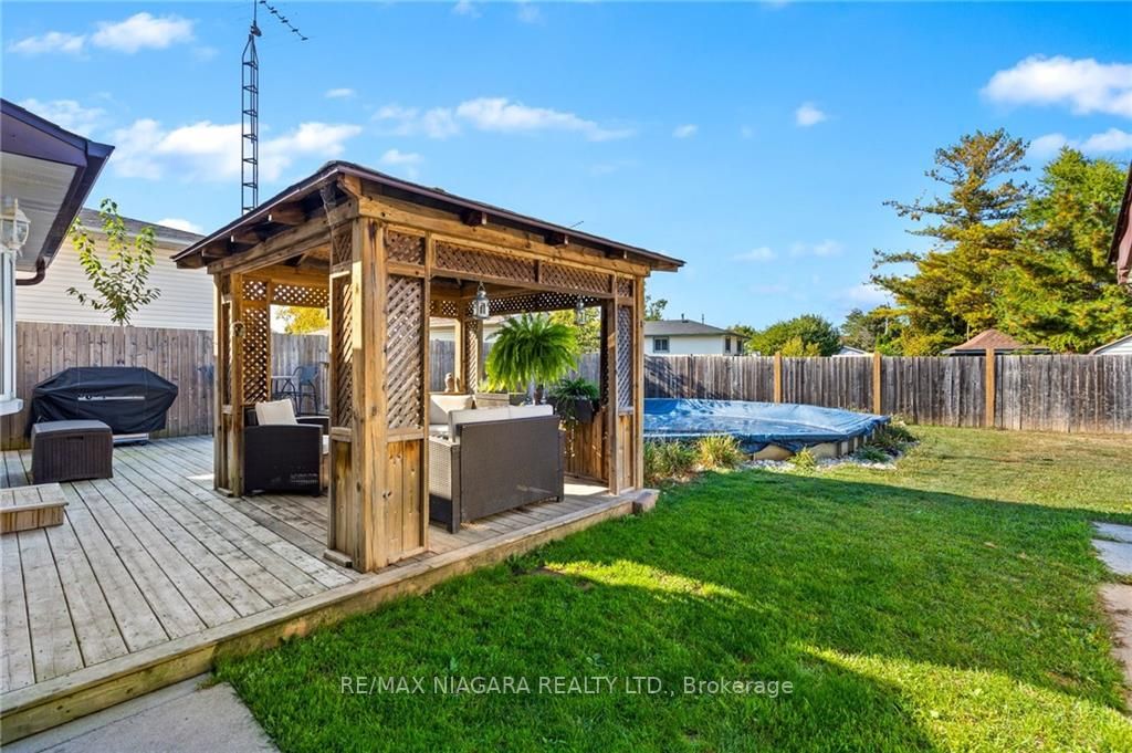 13 Centennial Dr