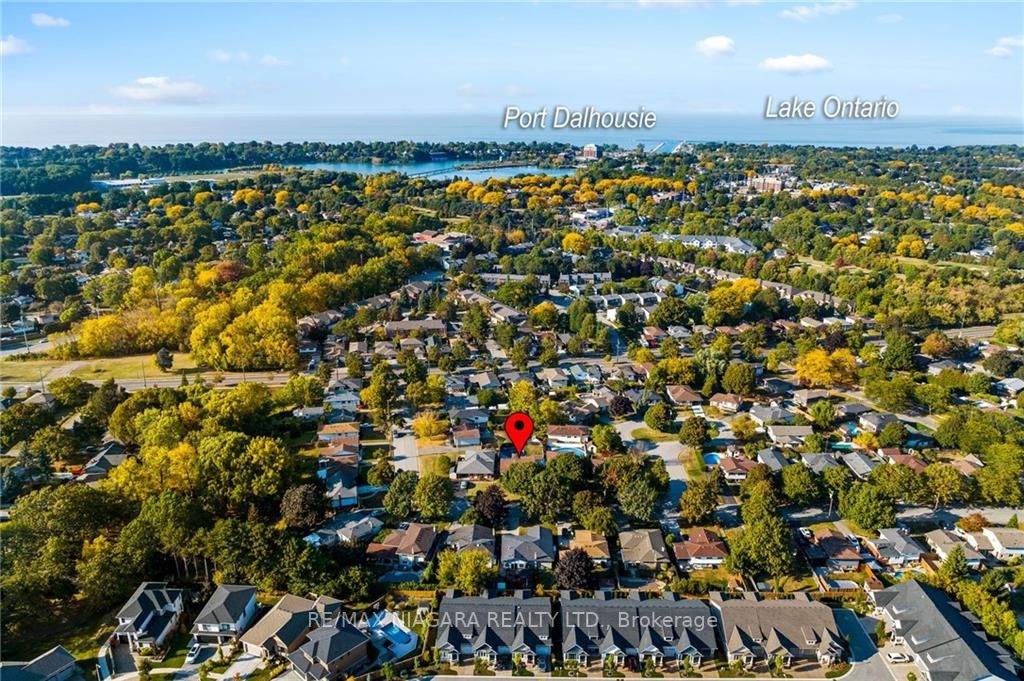 13 Centennial Dr