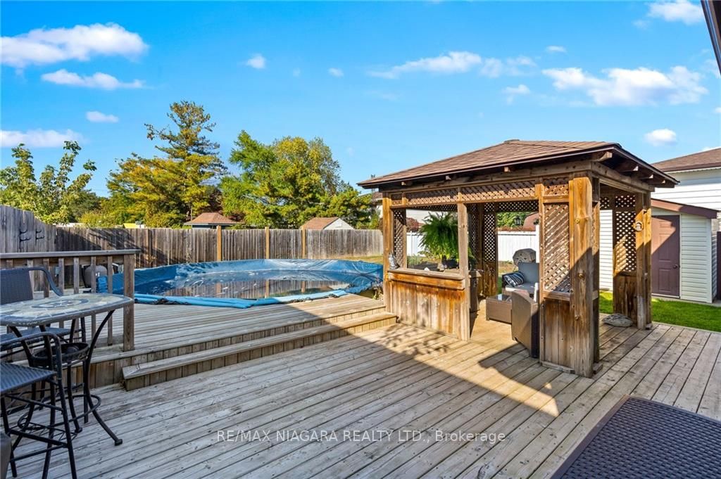 13 Centennial Dr