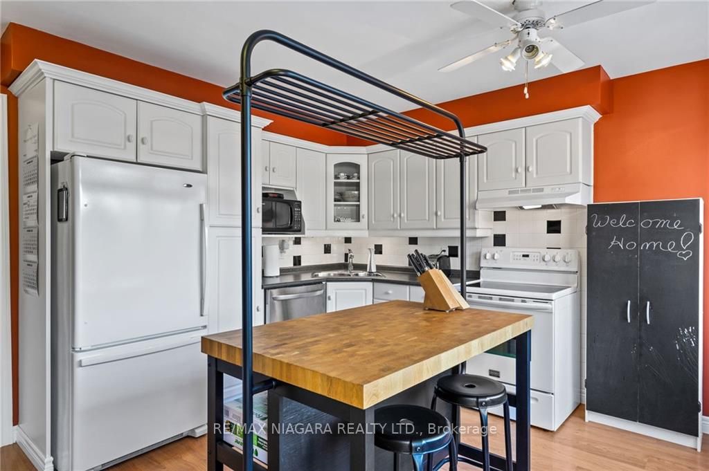 13 Centennial Dr