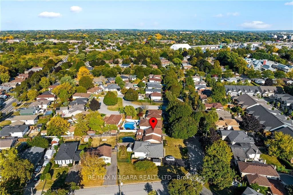 13 Centennial Dr