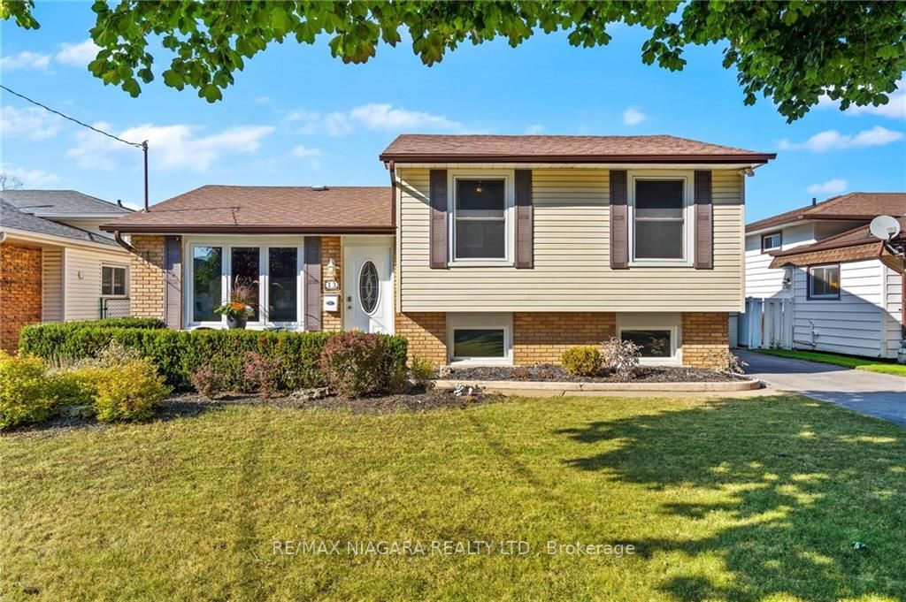 13 Centennial Dr