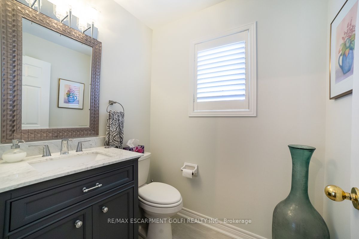 371 Wilson St E, #5
