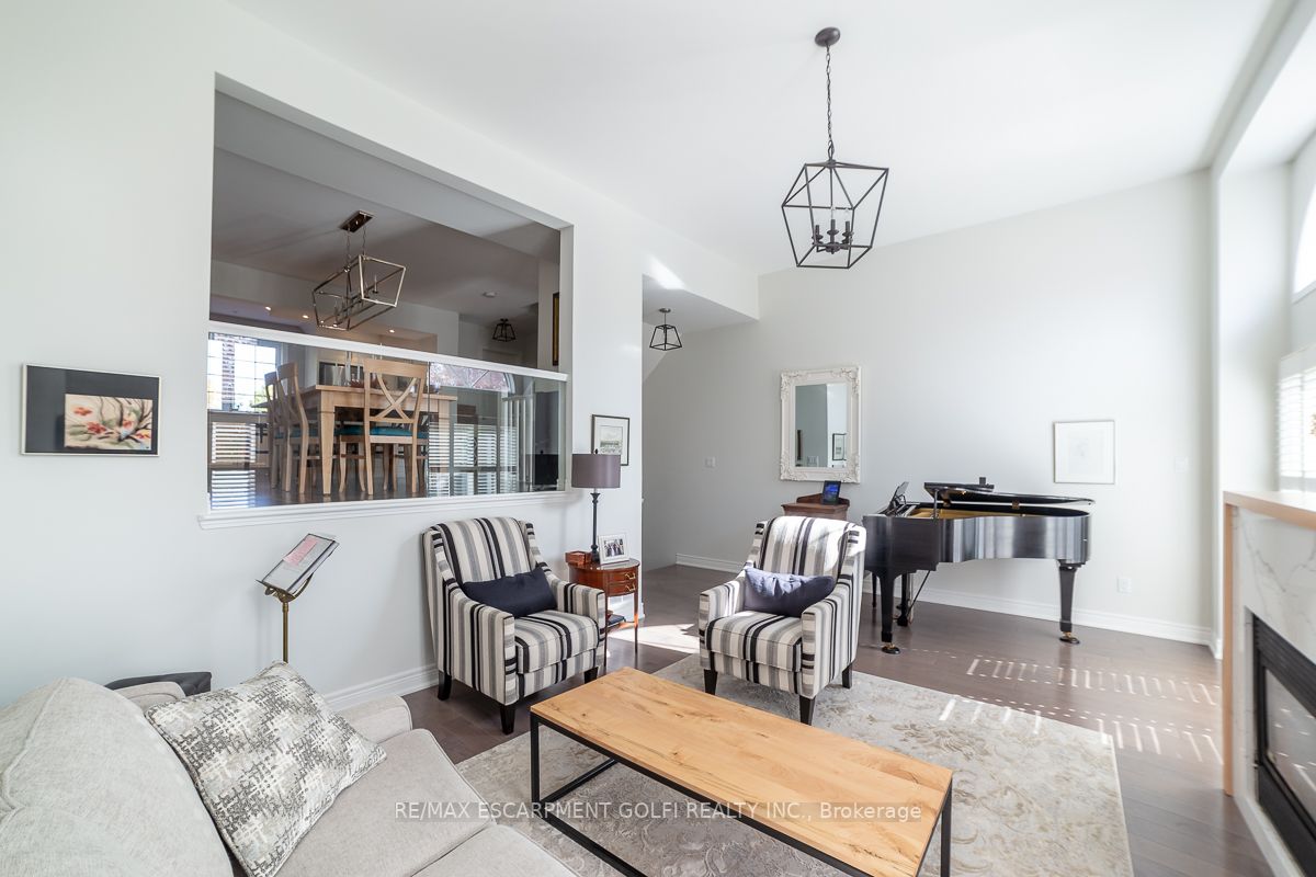 371 Wilson St E, #5