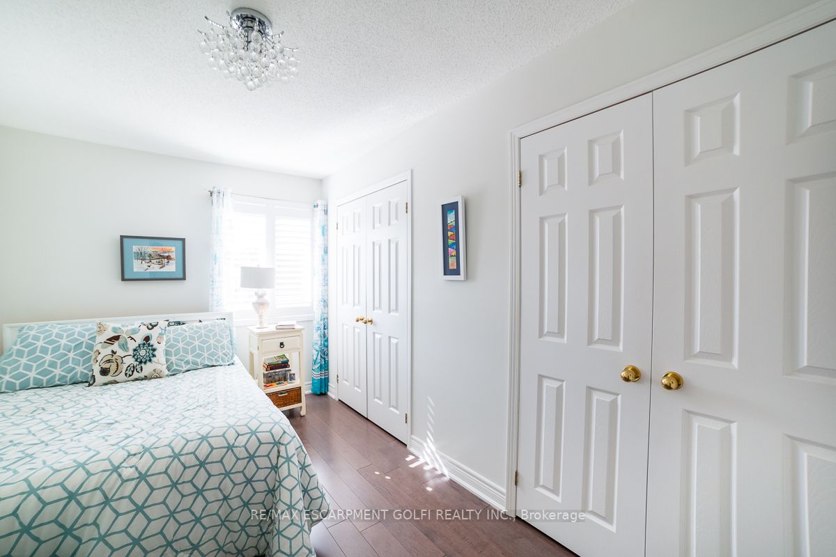371 Wilson St E, #5