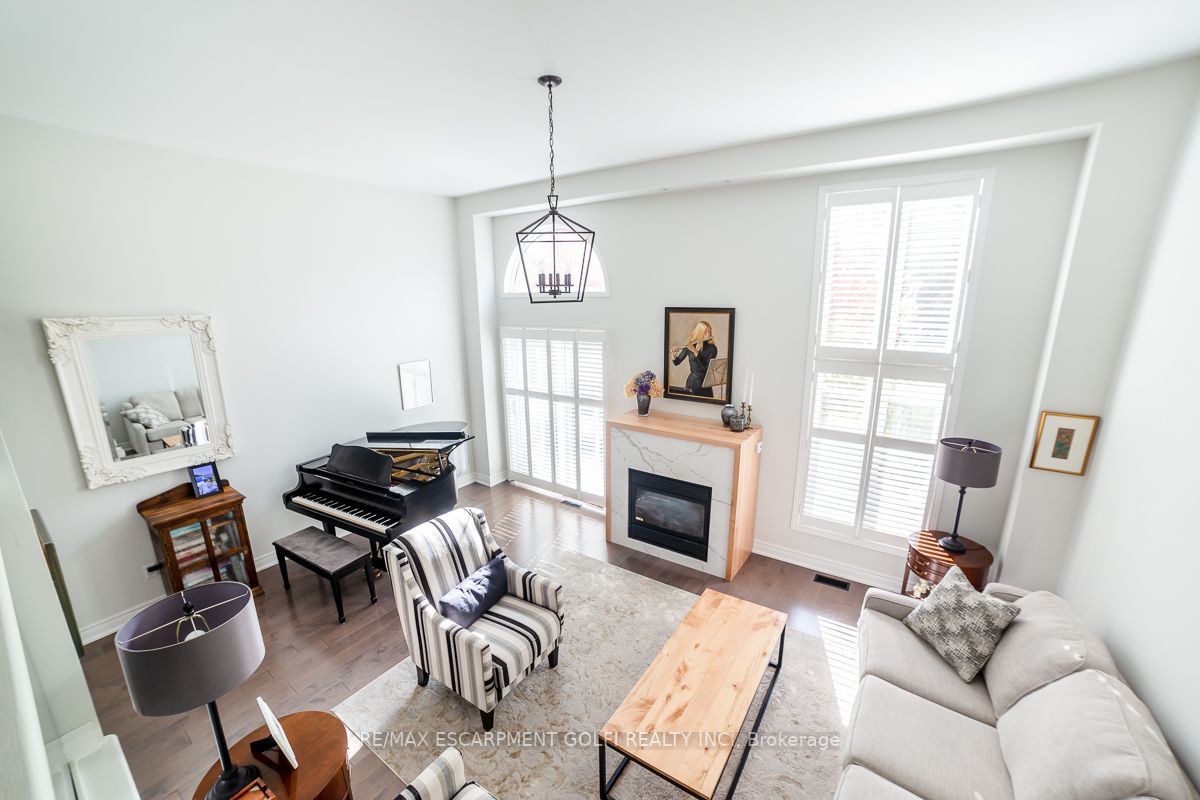 371 Wilson St E, #5