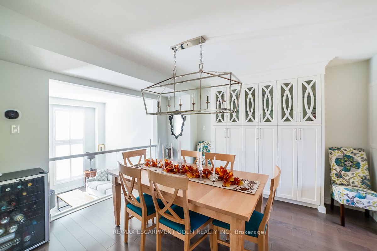 371 Wilson St E, #5