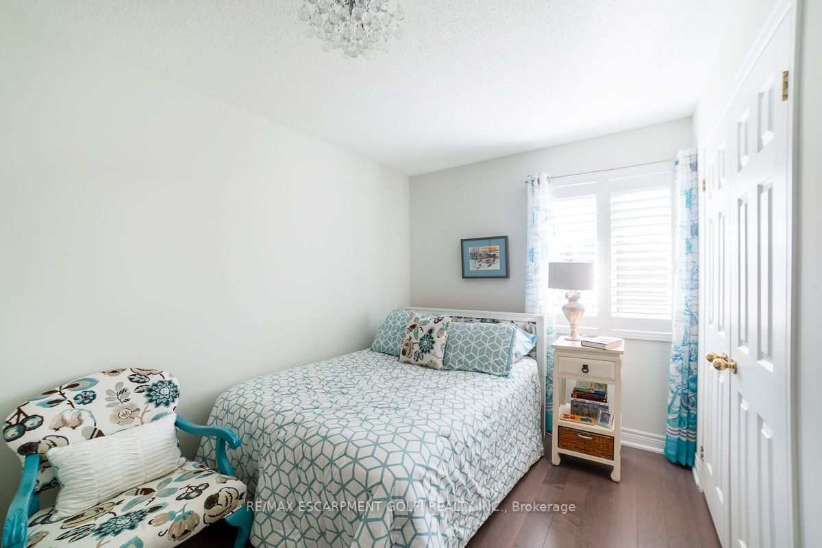 371 Wilson St E, #5