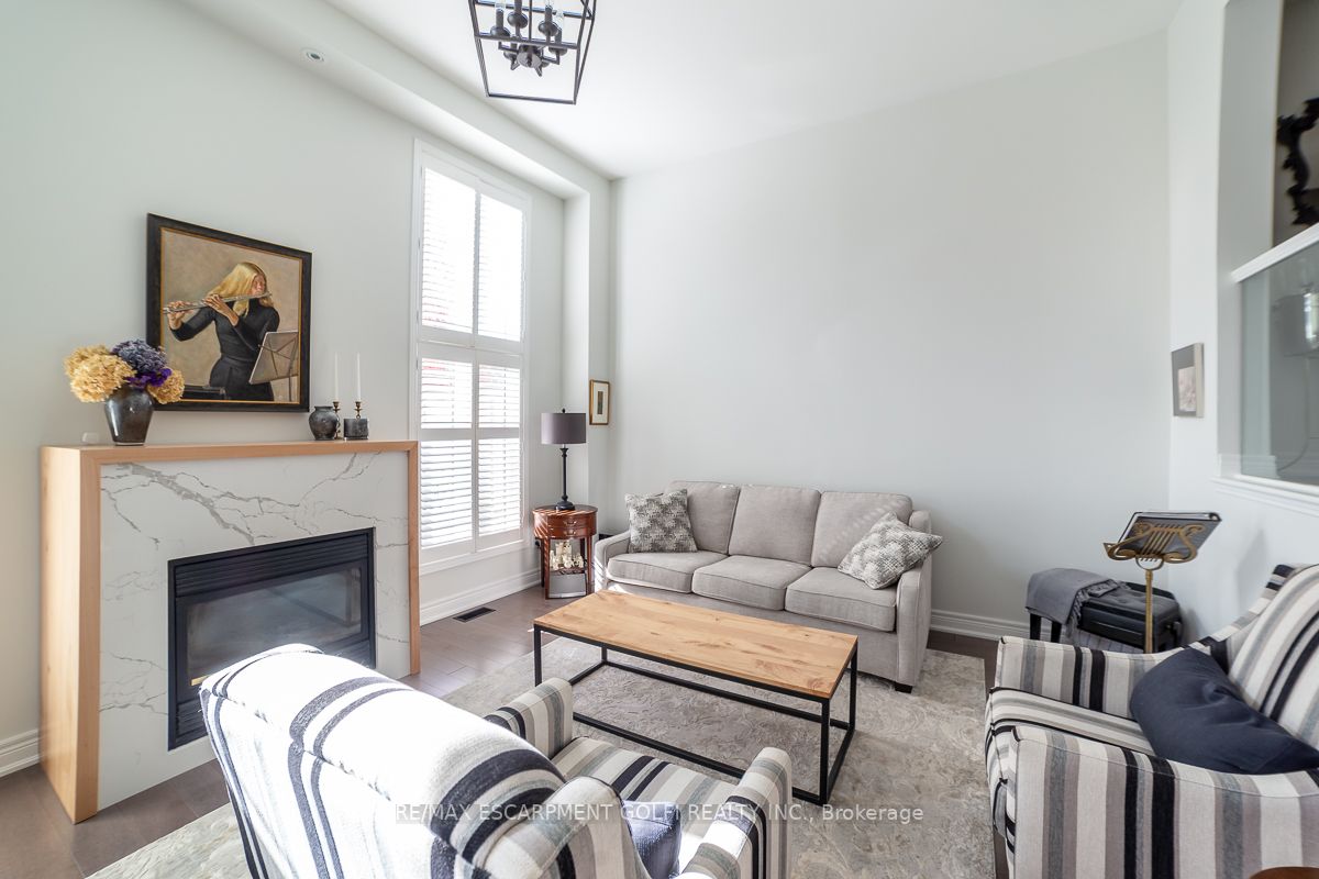 371 Wilson St E, #5