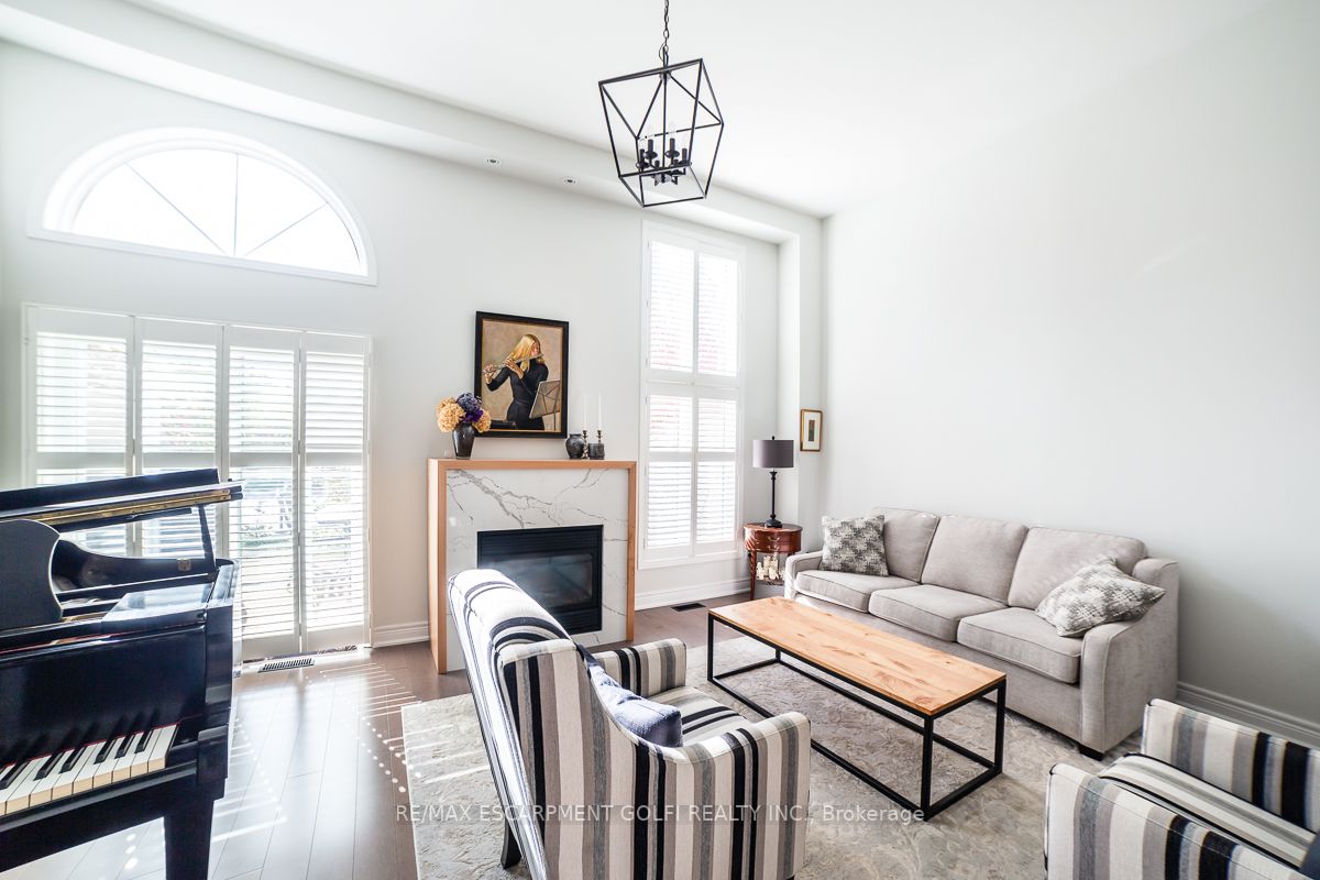 371 Wilson St E, #5