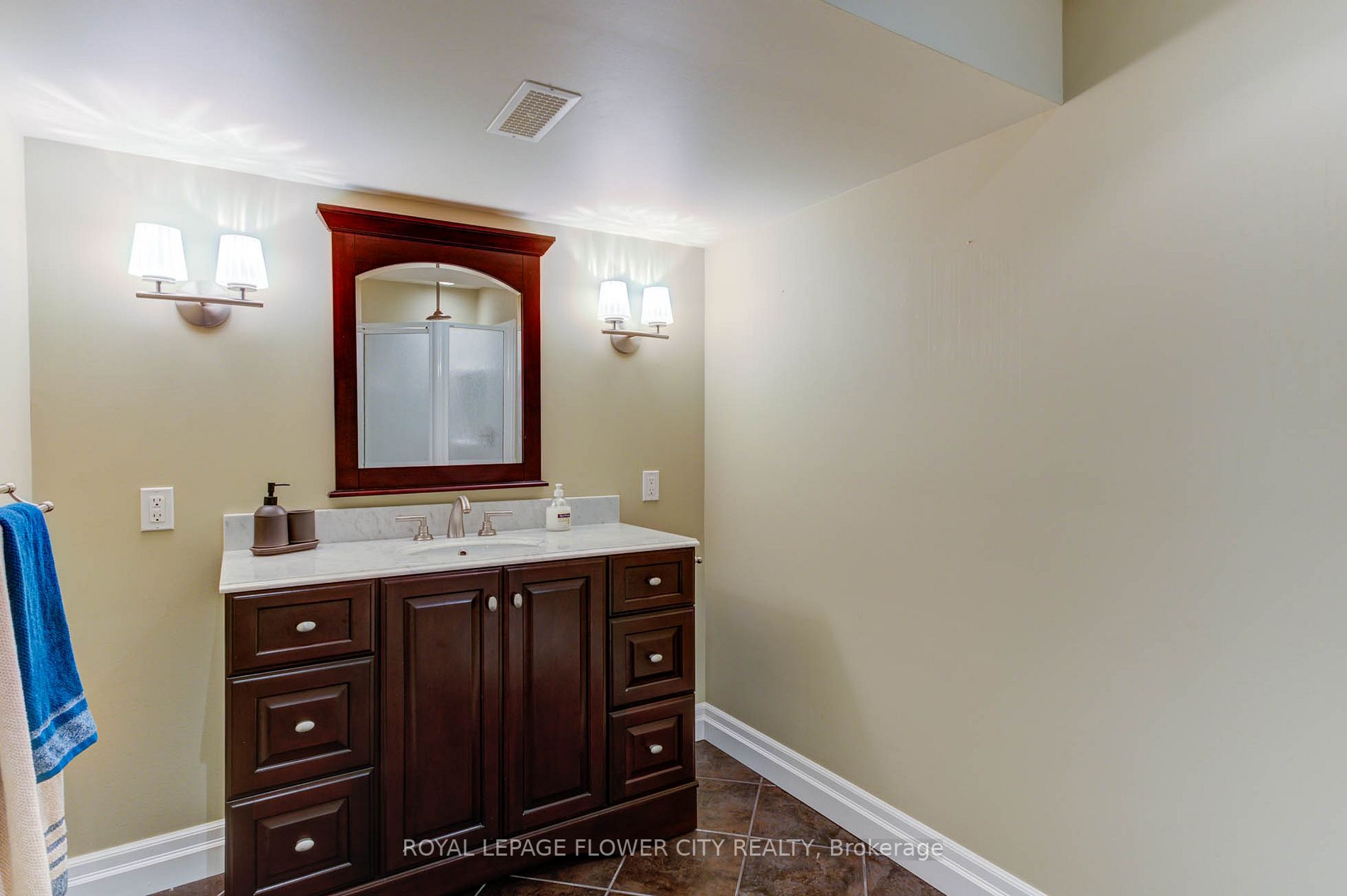 38 Brookhaven Cres