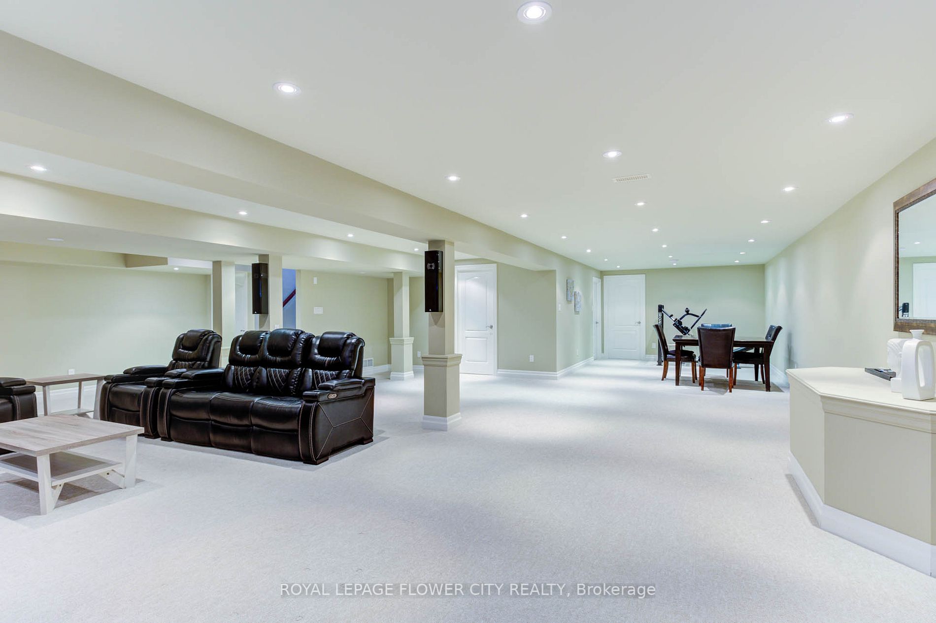 38 Brookhaven Cres