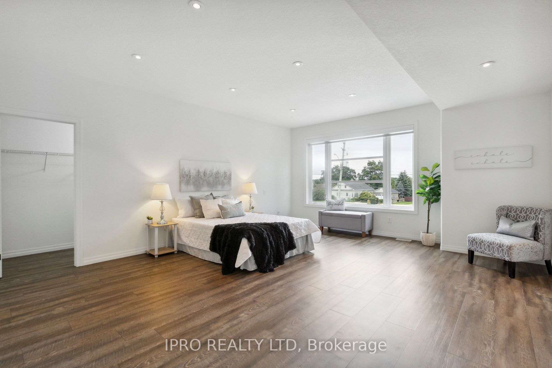 223 Woolwich St