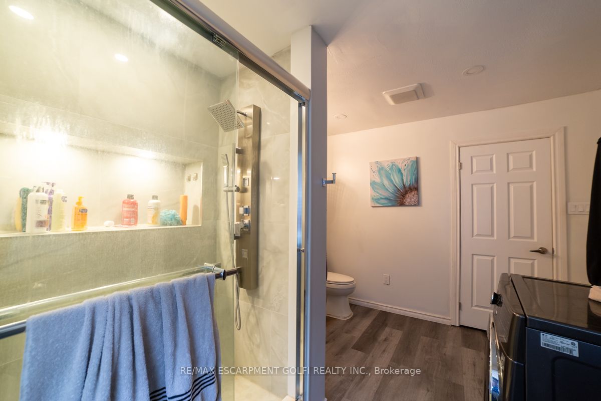 183 Valmont Crt