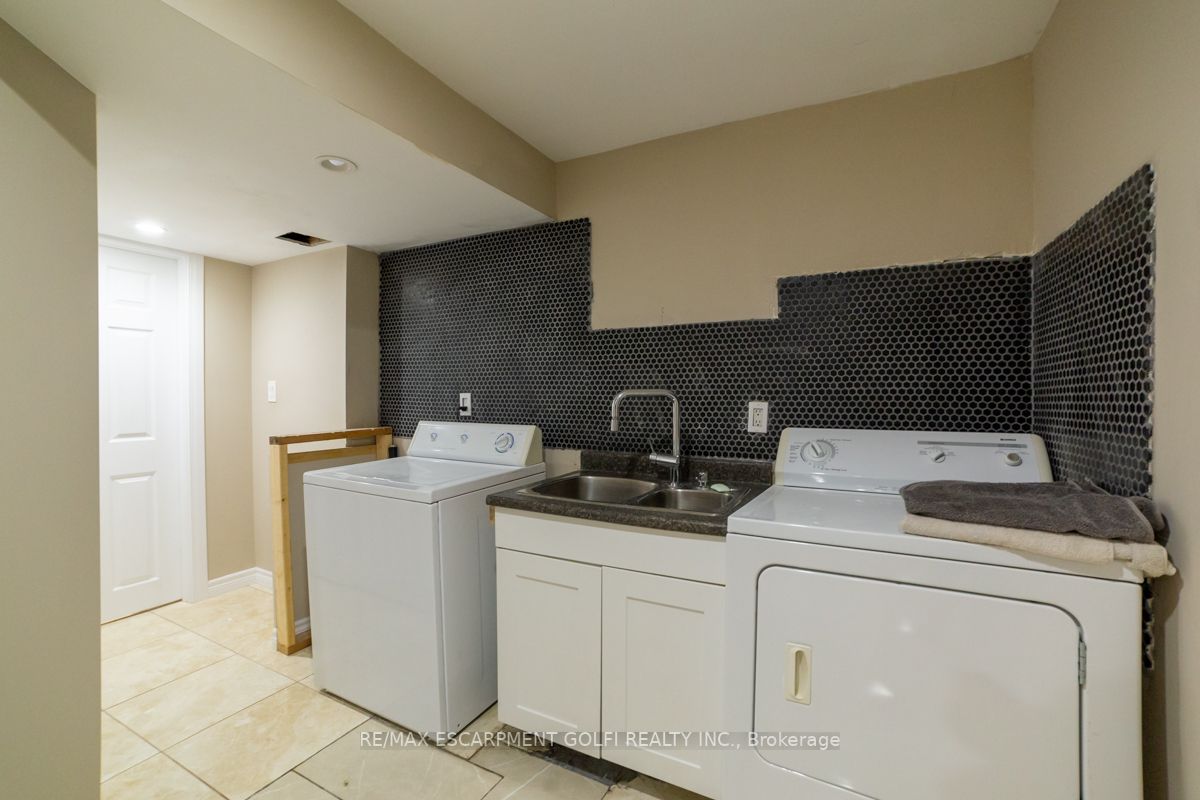 183 Valmont Crt