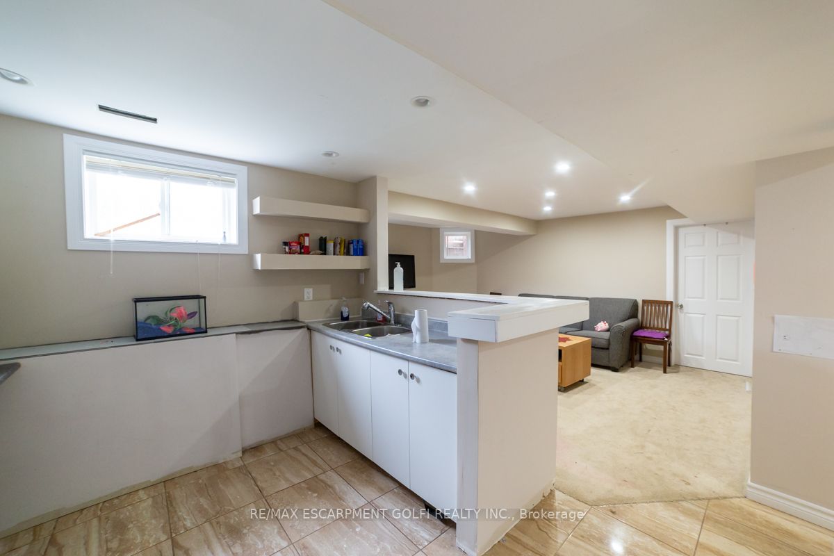 183 Valmont Crt