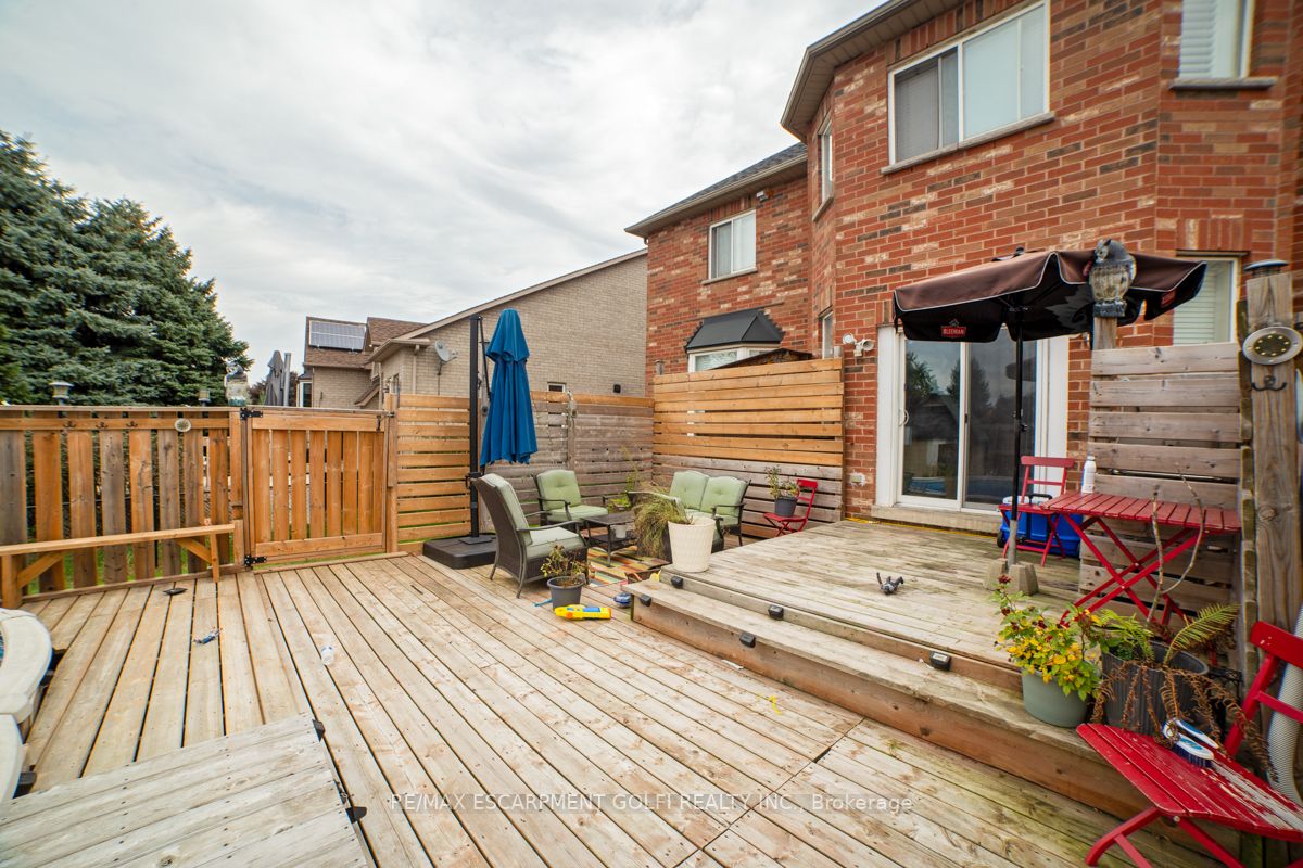 183 Valmont Crt