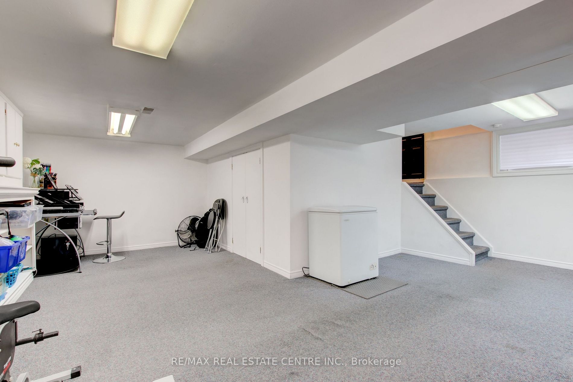 45 Wexford Ave S