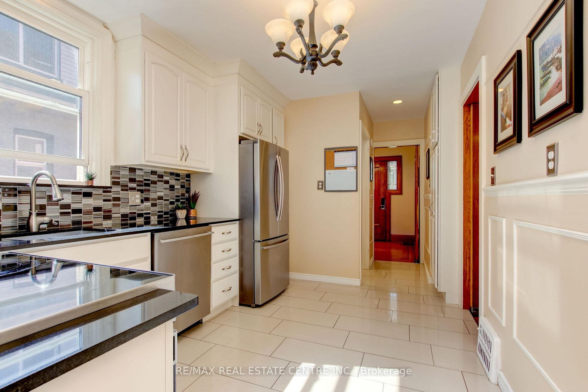 45 Wexford Ave S
